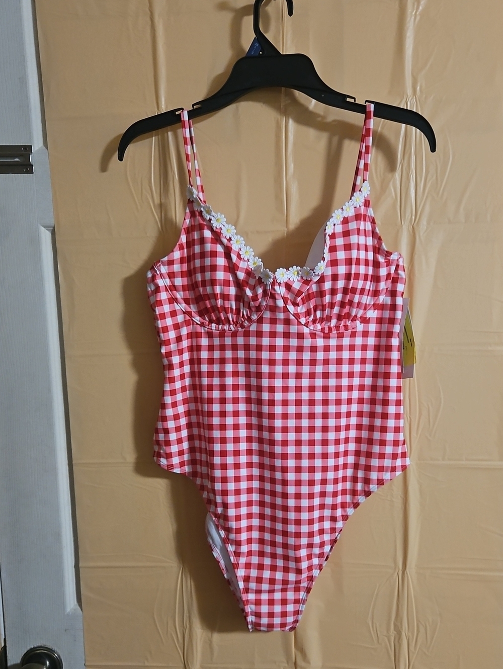 No Boundaries Underwire One-Piece Swimsuit:RED GINGHAM: NEW WITH TAGS:XL (16-18)